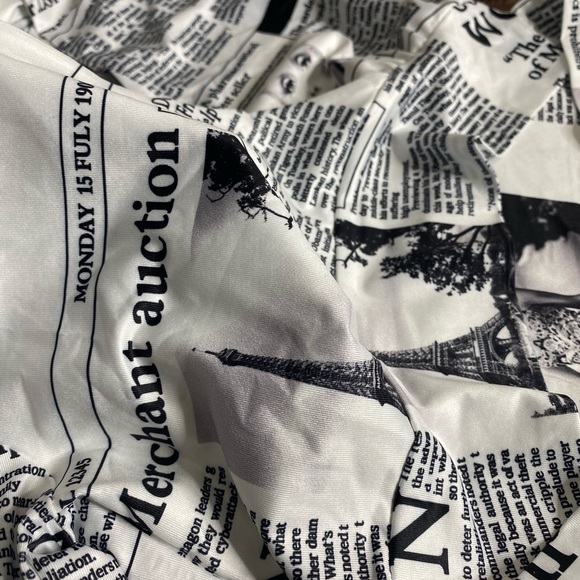 Newspaper Crop Top 🗞🗞🗞🗞 - Picture 4 of 4